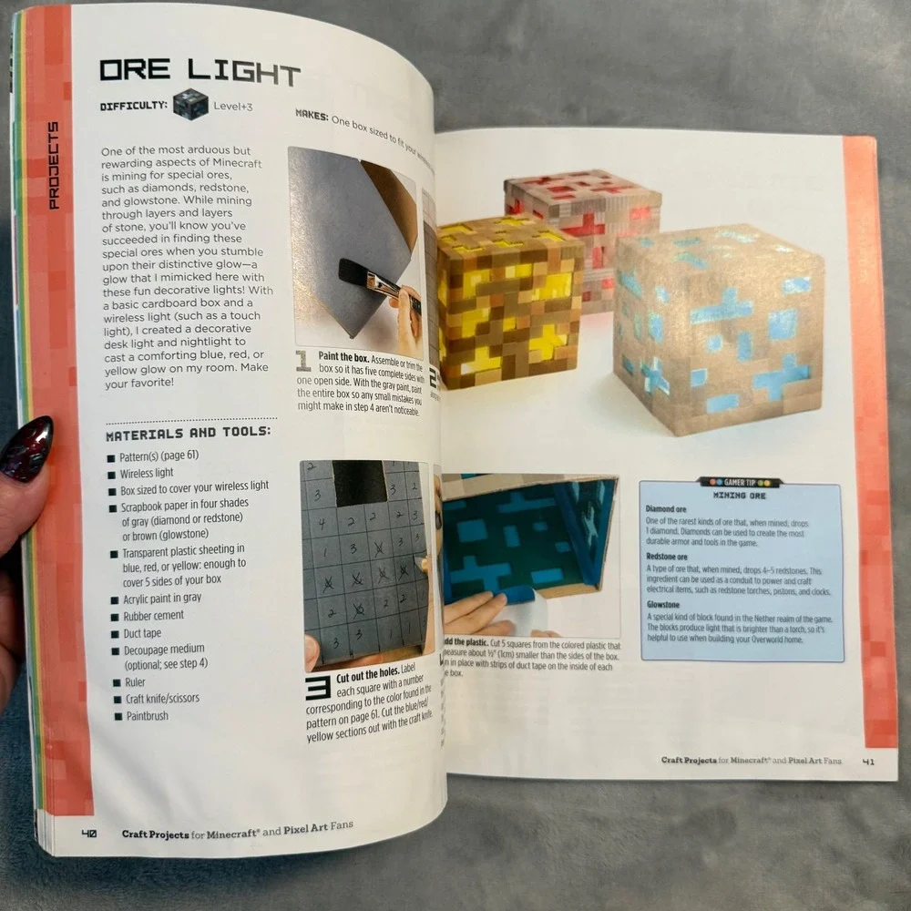 Craft Projects for‎ Minecraft & Pixel Art Fans Book – Choly Knight